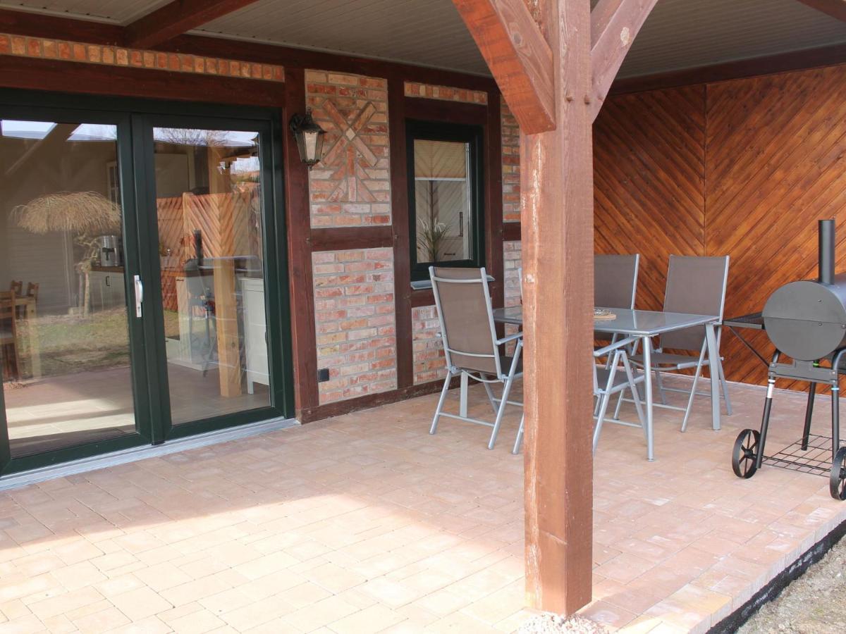 Comfy Farmhouse In Brusow With Garden Kropelin Exterior photo